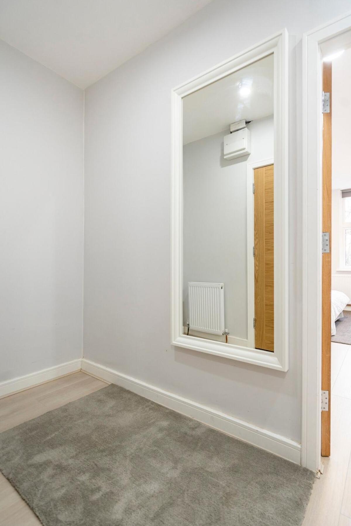 The Elegant Flat In Moseley