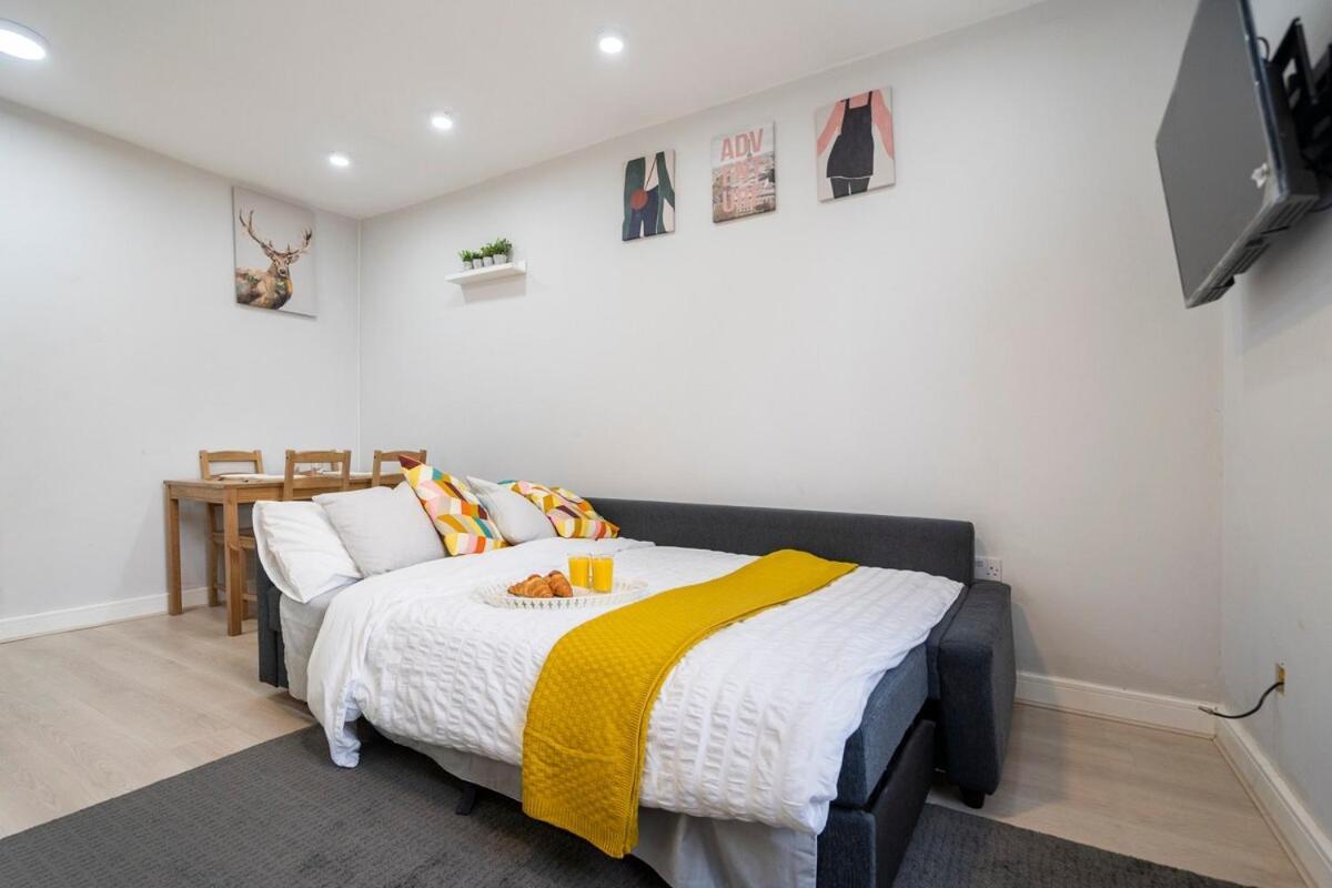 The Elegant Flat In Moseley